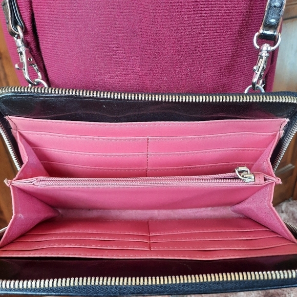 Hobo International 100% genuine leather black zipper clutch crossbody purse - Picture 13 of 16